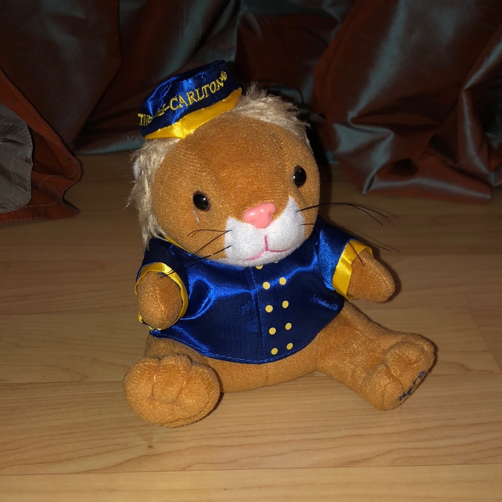 Ritz-Carlton Singapore | Plush Lion Mascot